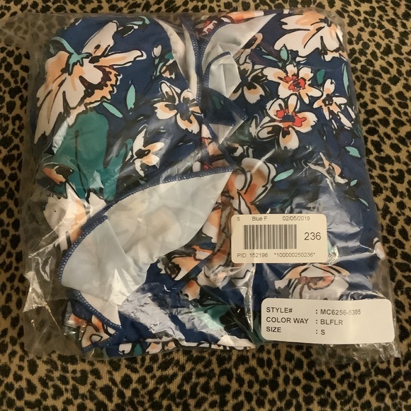 ModCloth The Reese Ruffle One Piece Blue Floral Wrap S NWT - Picture 6 of 6